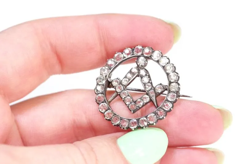 New Pamono Antique Masonic Brooch