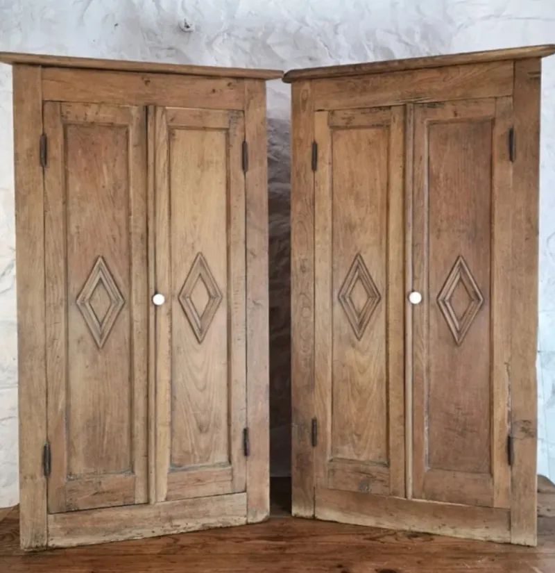 New Pamono Antique Oak Corner Cabinets, 1890, Set of 2
