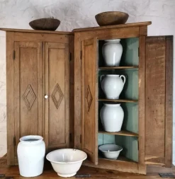 New Pamono Antique Oak Corner Cabinets, 1890, Set of 2