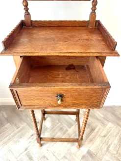 Discount Pamono Antique Oak Gentleman's Vanity Shaving Stand Table with Adjustable Mirror from Jas Shoolbred, 1890s