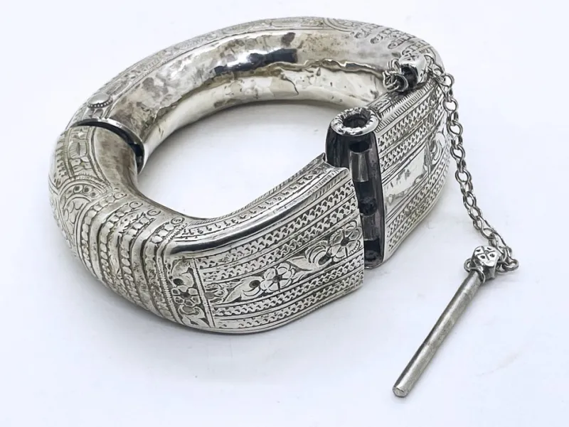 Pamono Antique Omani Antal Anklet Bracelet, 1890s> Bracelets