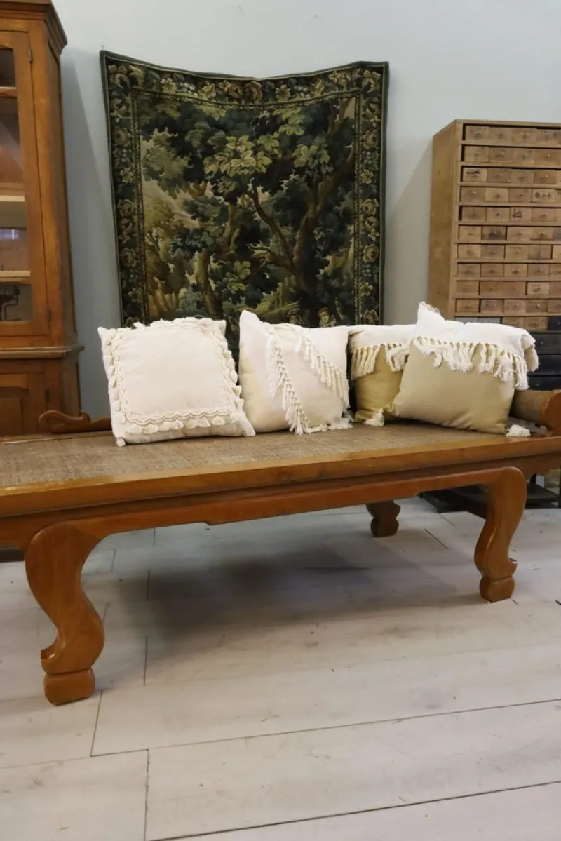Pamono Antique Opium Windowsill Daybed> Beds & Bedroom Sets