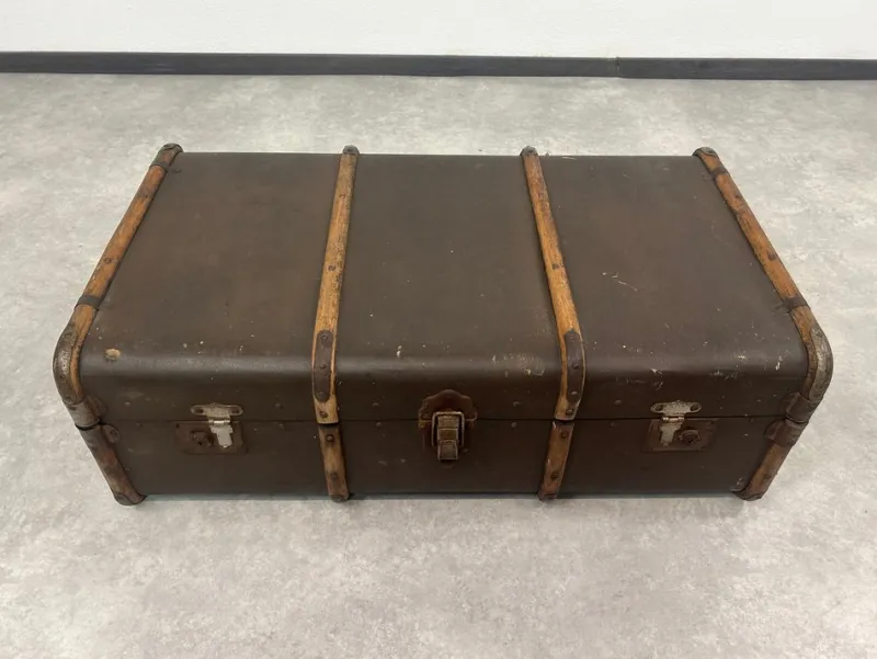 Pamono Antique Overseas Travel Case> Trunks Crates & Baskets