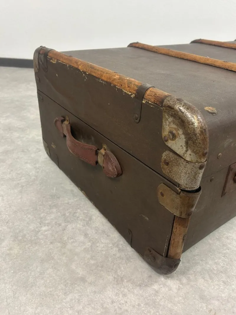 Pamono Antique Overseas Travel Case> Trunks Crates & Baskets