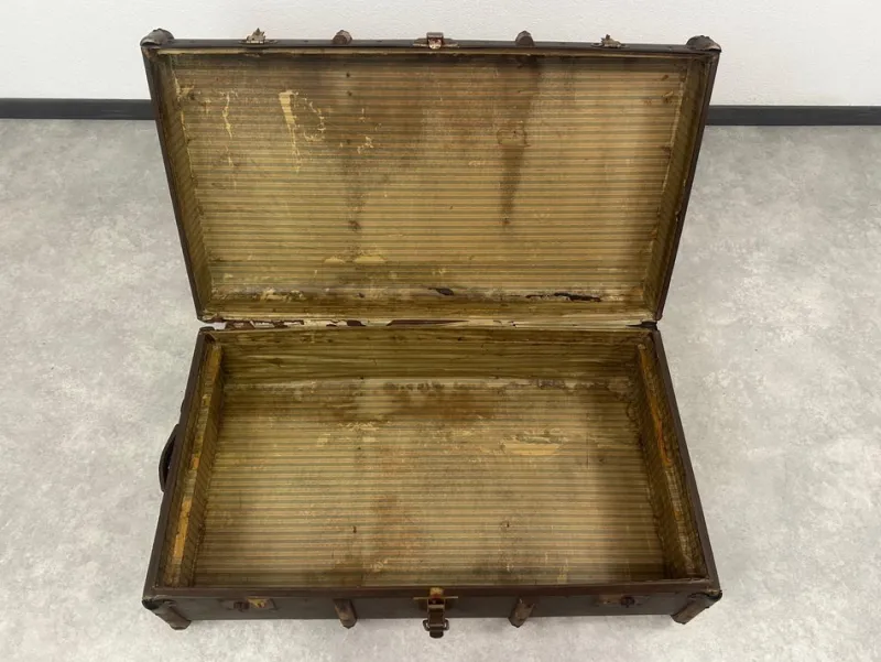 Pamono Antique Overseas Travel Case> Trunks Crates & Baskets