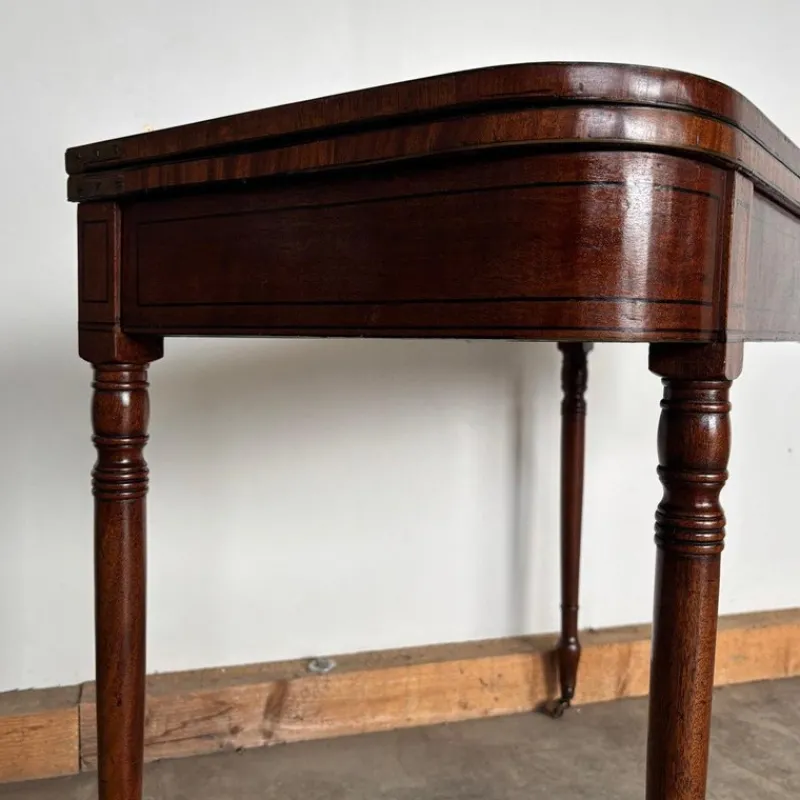 Pamono Antique Pyramid Mahogany Console, England, 1820> Game Tables