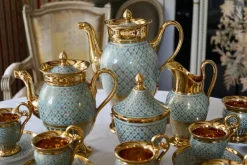 Outlet Pamono Antique Queen Marie Antoinette Coffee and Tea Service from Rue Thiroux Paris Porcelain, France, 1825, Set of 16
