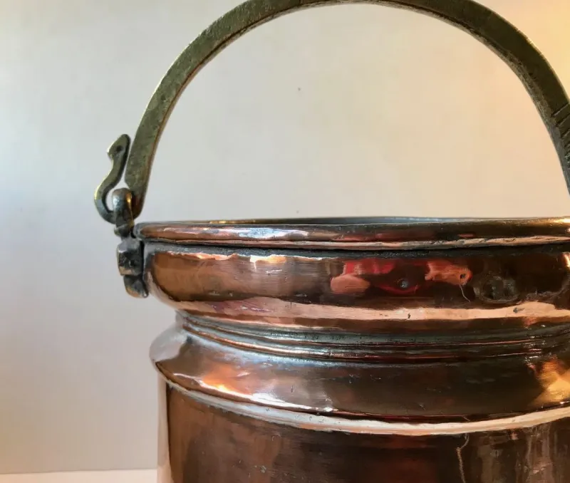 Pamono Antique Scandinavian Coal or Fireplace Bucket in Copper, 18th Century> Fireplaces And Mantels