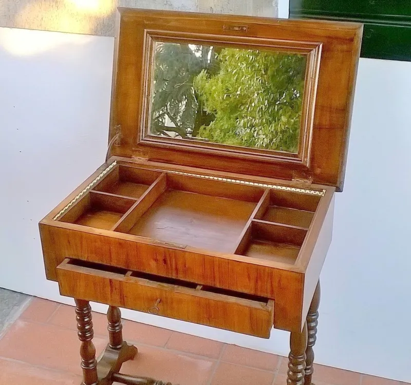 Clearance Pamono Antique Sewing Table, 1890s