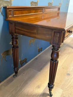 Pamono Antique Side Table in Mahogany><noscript><img width=