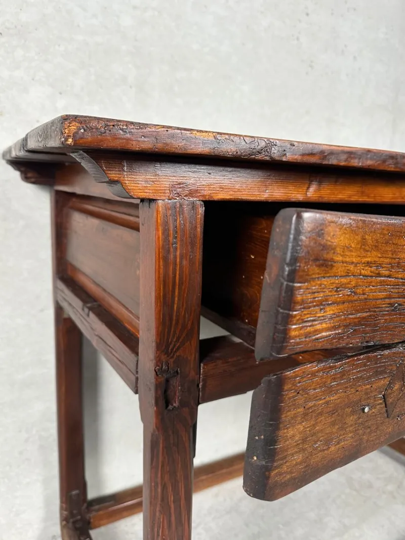 Pamono Antique Spanish Colonial Side Table