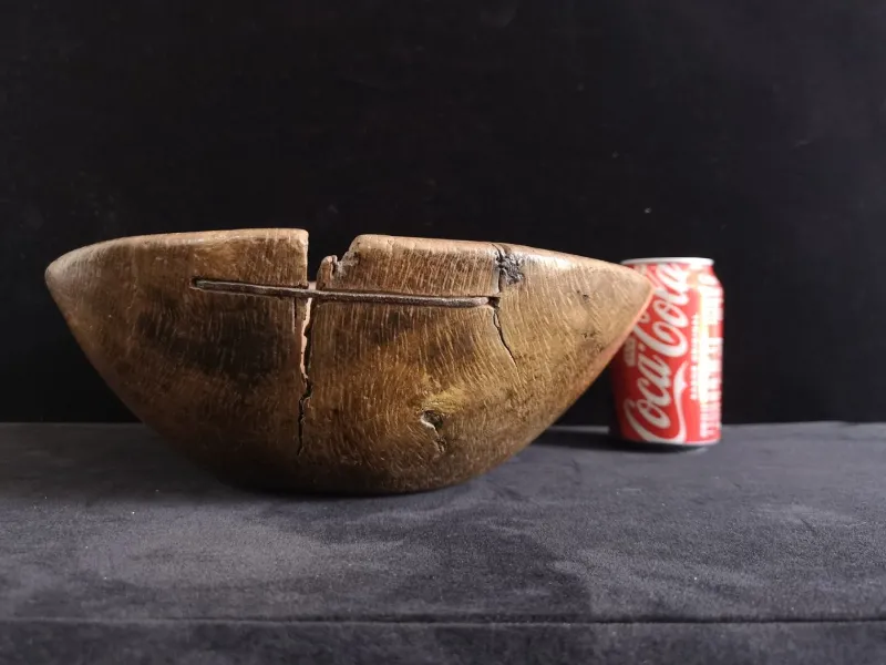New Pamono Antique Spanish Holm Oak Bowl, 1800