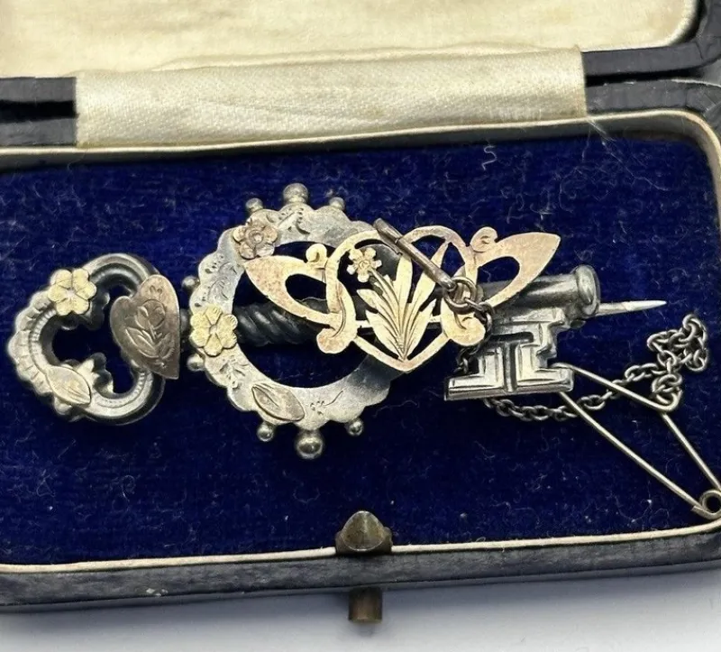 Pamono Antique Sterling Silver Brooch> Brooches