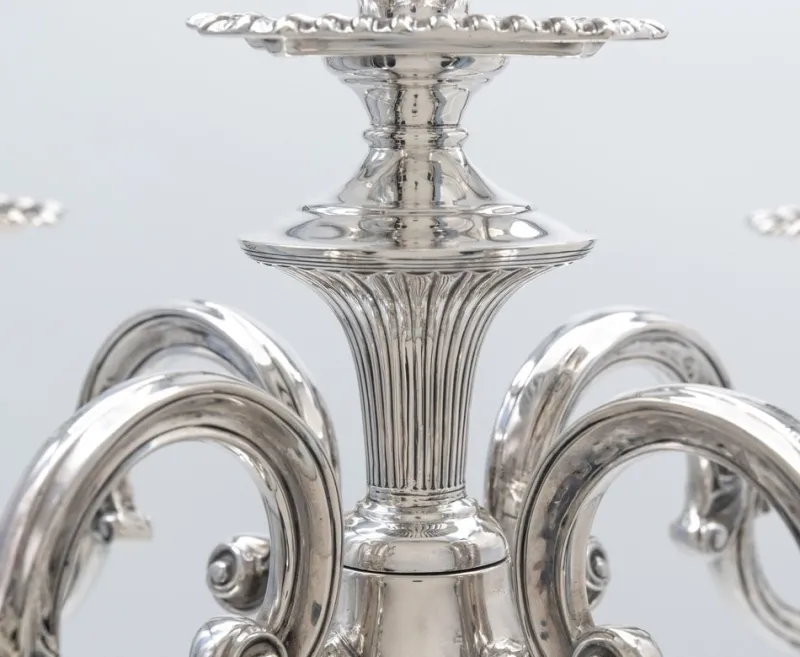 Sale Pamono Antique Sterling Silver Five-Light Corinthian Column Candelabra from Goldsmiths & Silversmiths, London, 1925