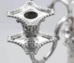 Sale Pamono Antique Sterling Silver Five-Light Corinthian Column Candelabra from Goldsmiths & Silversmiths, London, 1925