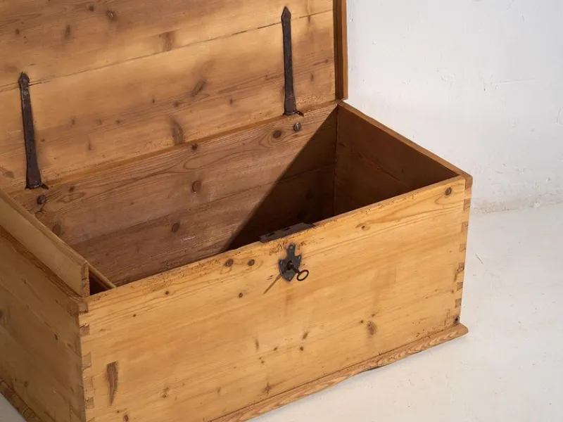Outlet Pamono Antique Storage Trunk, 1920s