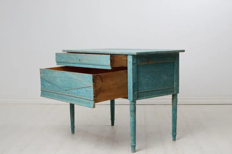 Sale Pamono Antique Swedish Blue Painted Hand-Carved Country Table
