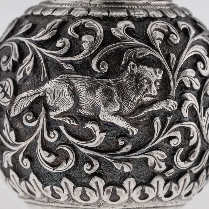 Pamono Antique 19th Century Indian Kutch Silver Scent Bottle by Oomersi Mawji, 1890s> Bottles, Carafes & Jugs
