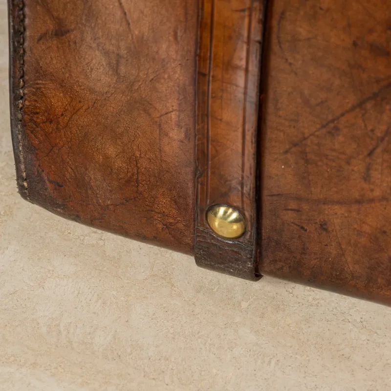Pamono Antique 19th Century Victorian Leather Suitcase with Painted Crest, 1850s> Trunks Crates & Baskets