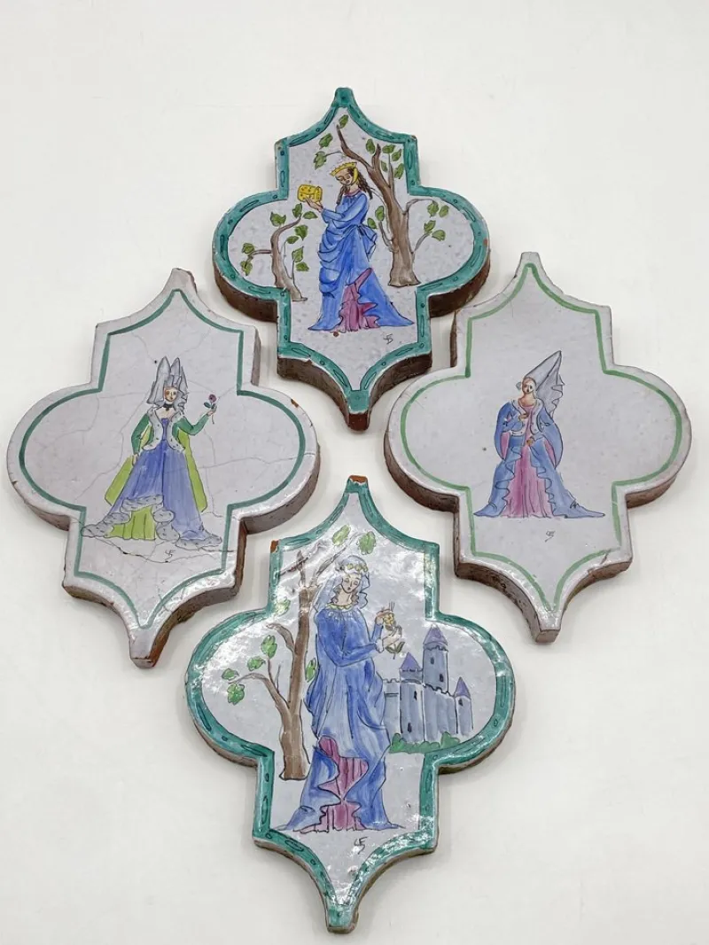 Pamono Antique Tiles in Florentine Form, Set of 4> Architectural Elements