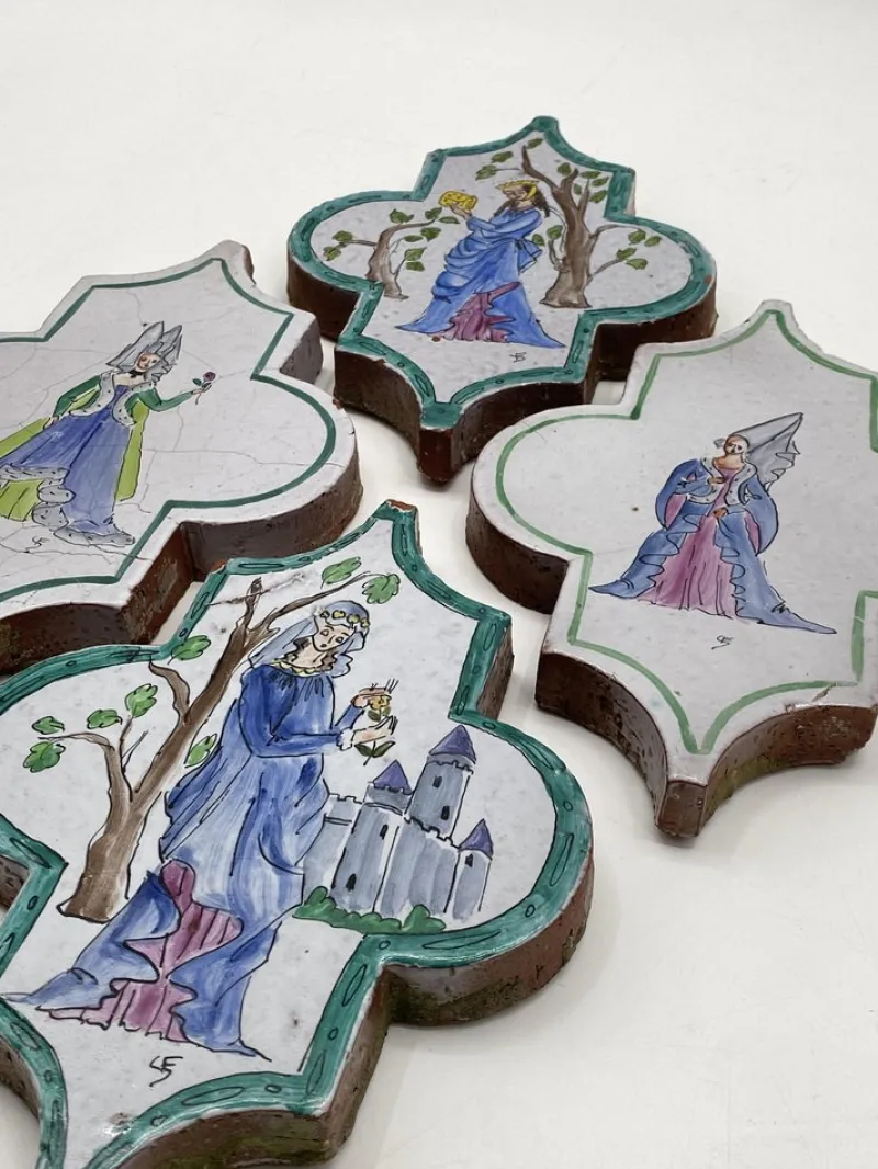 Pamono Antique Tiles in Florentine Form, Set of 4> Architectural Elements