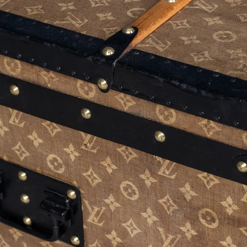 Pamono Antique Trunk in Woven Canvas from Louis Vuitton, 1900> Trunks Crates & Baskets