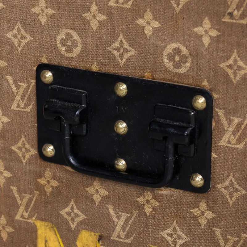 Pamono Antique Trunk in Woven Canvas from Louis Vuitton, 1900> Trunks Crates & Baskets