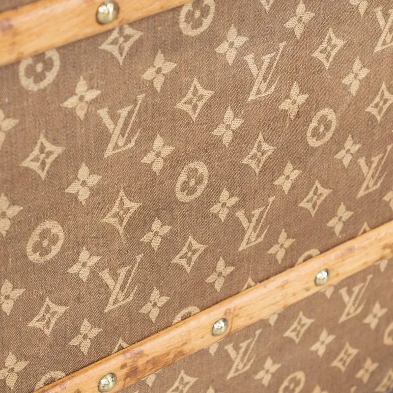 Pamono Antique Trunk in Woven Canvas from Louis Vuitton, 1900> Trunks Crates & Baskets