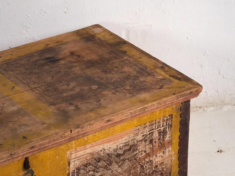 Sale Pamono Antique Trunk with Metal Structure, 1920s