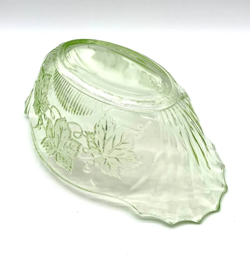 Sale Pamono Antique Uranium Glass Bowl with Vine Leaf Motif, 1890s