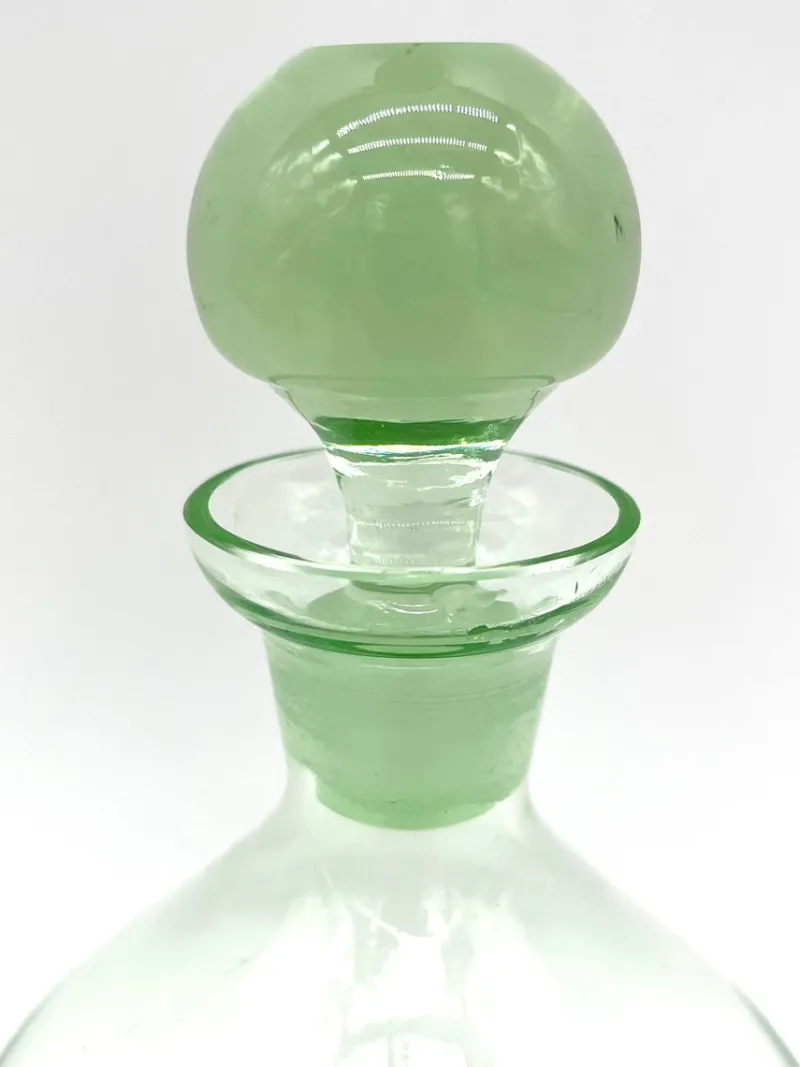 Pamono Antique Uranium Glass Carafe with Stopper, 1890s> Bottles, Carafes & Jugs