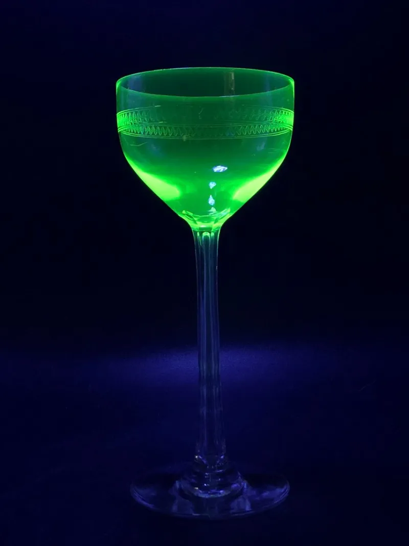Pamono Antique Vaseline Uranium Glass Dome Wine Glasses, 1890s, Set of 5> Glassware