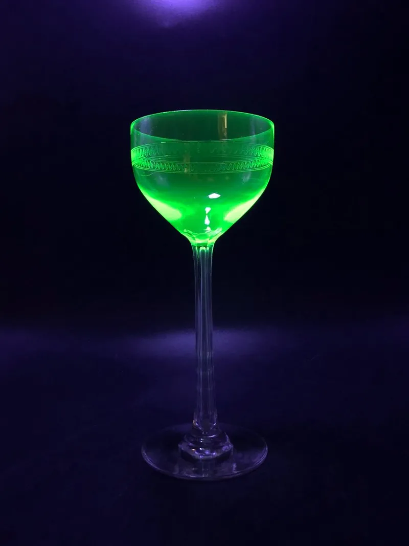 Pamono Antique Vaseline Uranium Glass Dome Wine Glasses, 1890s, Set of 5> Glassware