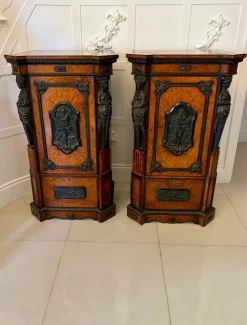 Sale Pamono Antique Victorian Amboyna and Carved Ebony Pedestals, 1850, Set of 2