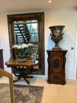 Sale Pamono Antique Victorian Amboyna and Carved Ebony Pedestals, 1850, Set of 2