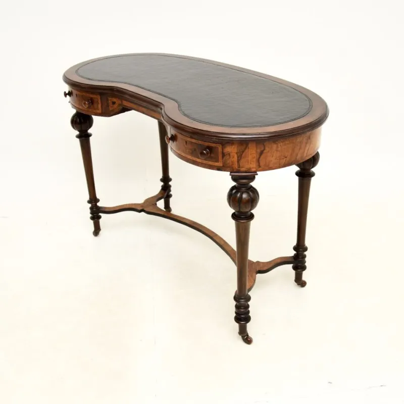 Pamono Antique Victorian Kidney Shaped Desk in Burr Walnut with Leather Top, 1860