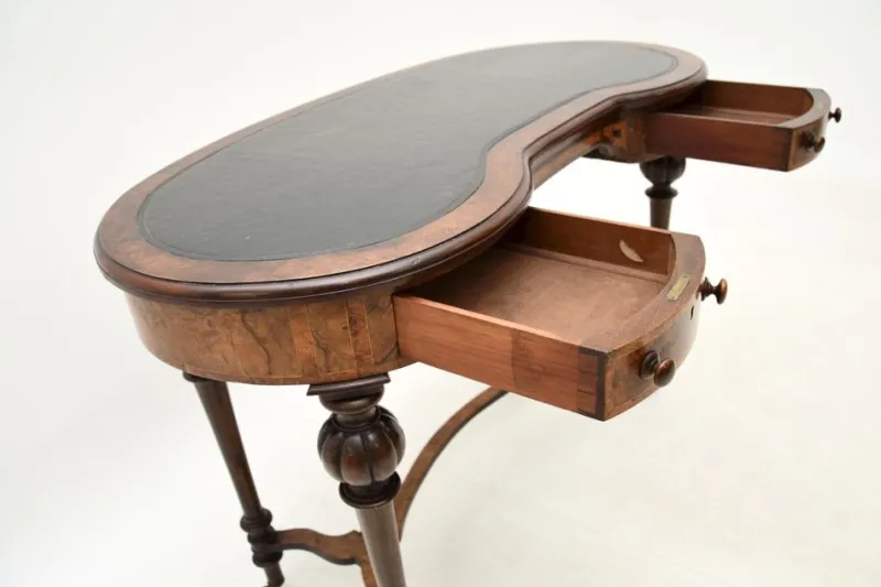 Pamono Antique Victorian Kidney Shaped Desk in Burr Walnut with Leather Top, 1860