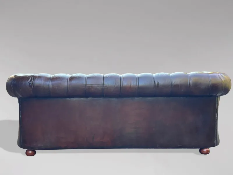 Pamono Antique Victorian Three-Seater Chesterfield Sofa in Leather, 1890> Couches & Sofas