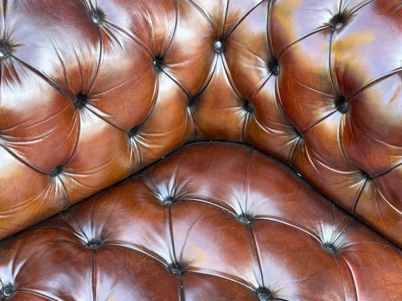 Pamono Antique Victorian Three-Seater Chesterfield Sofa in Leather, 1890> Couches & Sofas
