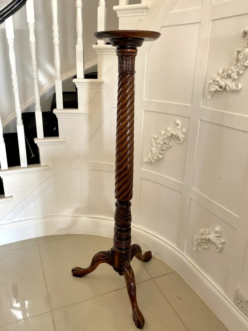 Sale Pamono Antique Victorian Torchere in Carved Mahogany, 1880