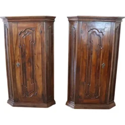 Outlet Pamono Antique Walnut Corner Cabinets, 1600s, Set of 2