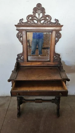 Pamono Antique Walnut Dressing Table with Friezes><noscript><img width=