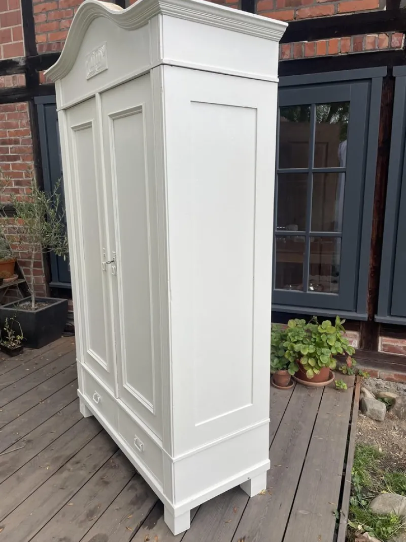Pamono Antique Wardrobe in Fir, 1890s> Cabinets & Wardrobes