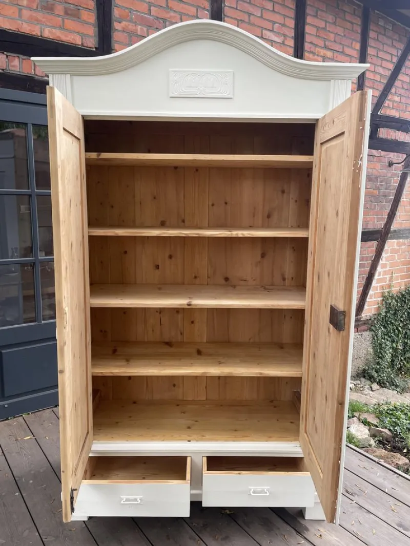 Pamono Antique Wardrobe in Fir, 1890s> Cabinets & Wardrobes