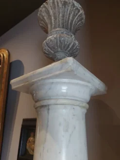 Pamono Antique White Marble Columns or Pedestals, Set of 2><noscript><img width=