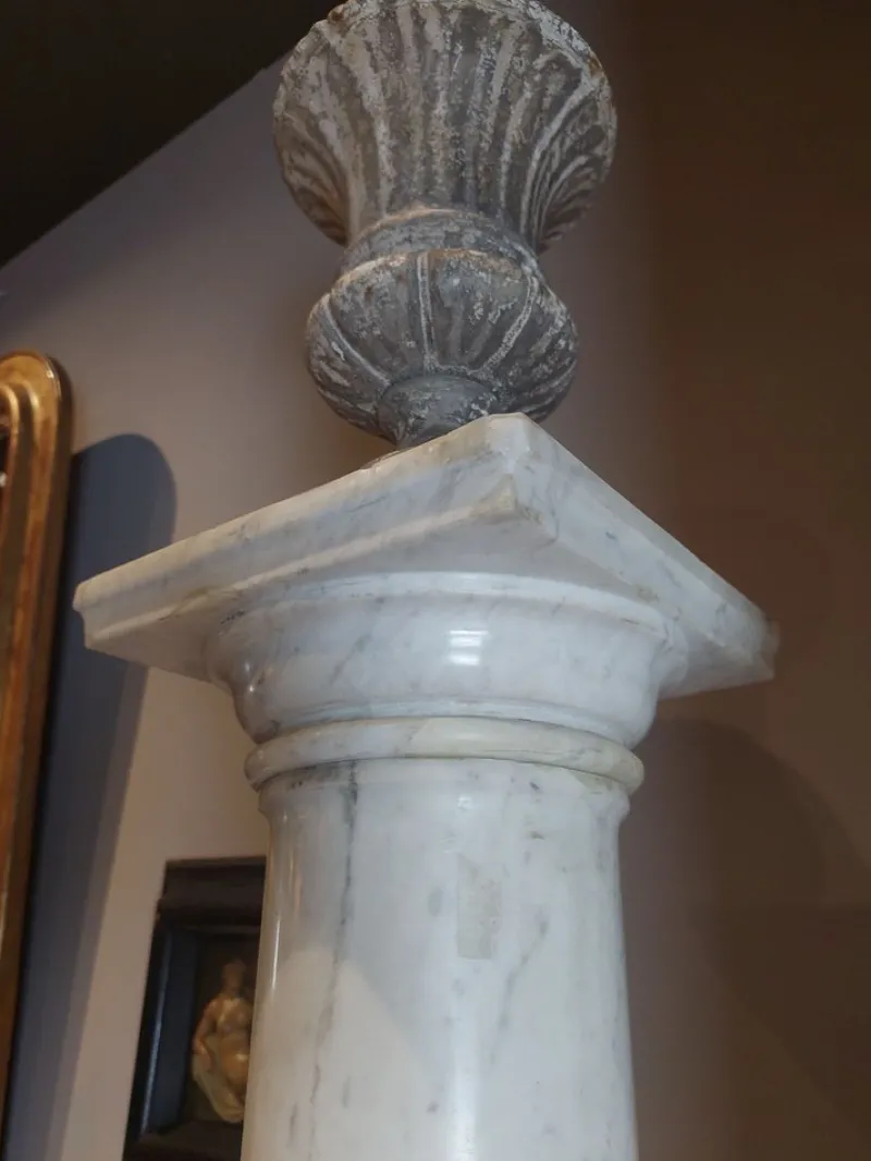Pamono Antique White Marble Columns or Pedestals, Set of 2> Pedestals And Columns