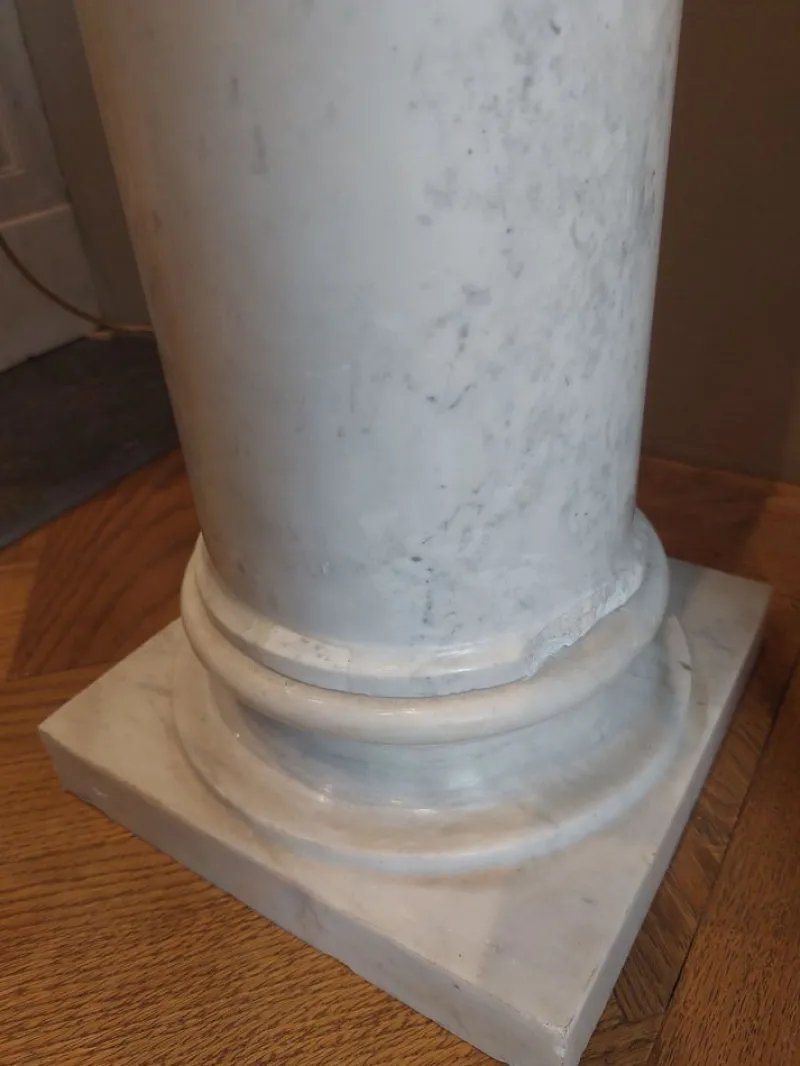 Pamono Antique White Marble Columns or Pedestals, Set of 2> Pedestals And Columns