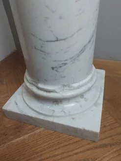 Pamono Antique White Marble Columns or Pedestals, Set of 2><noscript><img width=
