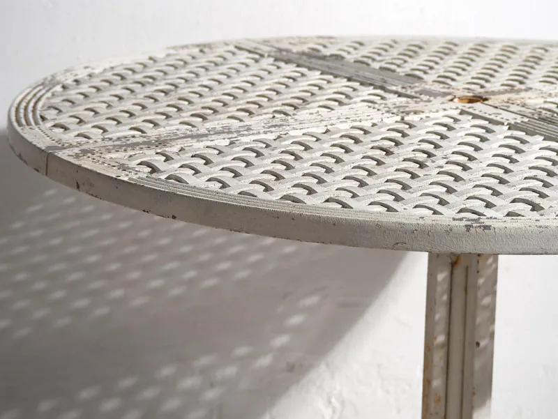 Pamono Antique White Round Outdoor Table, 1930s> Garden Tables