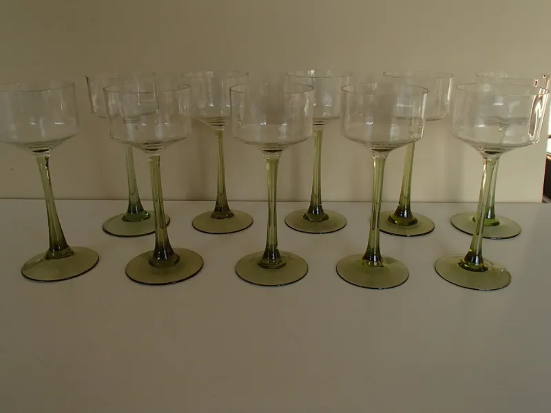 Pamono Antique White Wine Crystal Glasses, Set of 10> Glassware